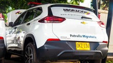 Con la entrega de dos veh&iacute;culos a Migraci&oacute;n Colombia, Alcald&iacute;a de Cali fortalece apoyo al trabajo de este organismo en la ciudad