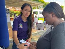 Kiosko Violeta sensibiliza sobre el acoso callejero y otros tipos de violencia basadas en g&eacute;nero