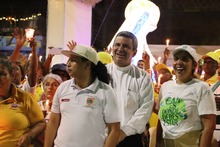 Alcald&iacute;a de Cali acompa&ntilde;&oacute; la &lsquo;Velat&oacute;n&rsquo; en el Bulevar de Oriente: se encendi&oacute; una luz de esperanza en los comedores comunitarios 