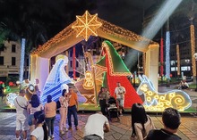 Las familias en Cali comparten y gozan el &lsquo;Alumbrado Navide&ntilde;o&rsquo;