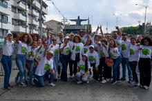 Secretar&iacute;a de Turismo de Cali cerr&oacute; con broche de oro su participaci&oacute;n en los desfiles de la Feria de Cali 2024 con la carroza &lsquo;Cali es donde debes estar&rsquo; 