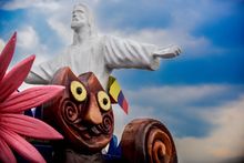 Secretar&iacute;a de Turismo de Cali cerr&oacute; con broche de oro su participaci&oacute;n en los desfiles de la Feria de Cali 2024 con la carroza &lsquo;Cali es donde debes estar&rsquo; 