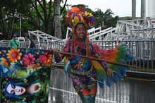 Cale&ntilde;os celebraron su identidad con el desfile del Carnaval del Cali Viejo