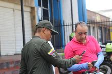 Sancionan dos establecimientos por manejo inadecuado de residuos en el corredor gastron&oacute;mico de la Calle 44