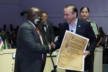 Alcalde Alejandro Eder anuncia millonario plan de inversi&oacute;n social  contra la violencia en Cali