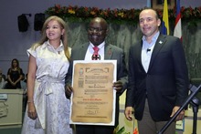 Alcalde Alejandro Eder anuncia millonario plan de inversi&oacute;n social  contra la violencia en Cali