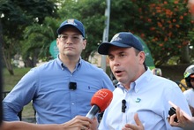 Entrega de 13 motocargueros fortalece la labor de Organizaciones de Recicladores de Oficio y la gesti&oacute;n de residuos de aprovechamiento en Cali