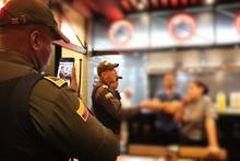 Crece a 12 el n&uacute;mero de comercios sancionados por mal manejo de residuos en Cali en 2025: $18 millones en multas