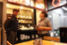 Crece a 12 el n&uacute;mero de comercios sancionados por mal manejo de residuos en Cali en 2025: $18 millones en multas