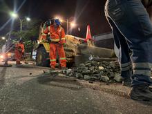 Cali recupera su malla vial las 24 horas: Secretar&iacute;a de Infraestructura reactiva cuadrilla nocturna para tapar huecos sin afectar la movilidad