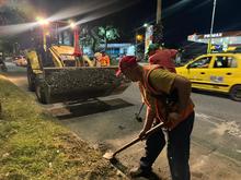 Cali recupera su malla vial las 24 horas: Secretar&iacute;a de Infraestructura reactiva cuadrilla nocturna para tapar huecos sin afectar la movilidad