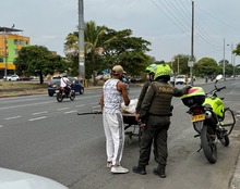 Los &lsquo;Cazainfractores&rsquo; refuerzan operativos contra la mala disposici&oacute;n de residuos en Cali