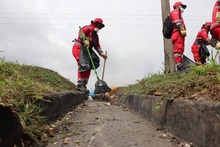 Cali avanza en la recuperaci&oacute;n de sus espacios: 40 toneladas de residuos fueron retiradas en El Pondaje y Charco Azul