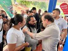 Alcalde Eder anunci&oacute; la legalizaci&oacute;n de 10 de los 20 asentamientos informales existentes en Silo&eacute;