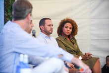 &lsquo;Colombia Birdfair&rsquo; se tom&oacute; la Plaza de Cayzedo: cale&ntilde;os y visitantes aprendieron sobre aves en el primer d&iacute;a del evento