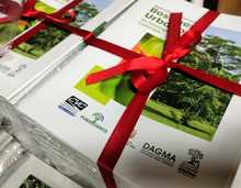 En Cali se fortalecen los bosques urbanos gracias a la entrega de 10 &lsquo;esquemas de armonizaci&oacute;n&rsquo; para la ciudad