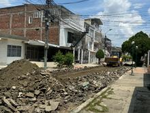 Alcalde Alejandro Eder le cumple a la ciudadan&iacute;a e inicia la recuperaci&oacute;n de v&iacute;as en el barrio Ciudad Modelo 