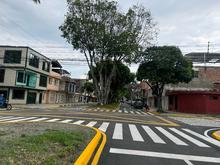 Alegr&iacute;a total! Alcalde Eder les cumpli&oacute; a los vecinos de Santa M&oacute;nica Popular y les entreg&oacute; m&aacute;s de 700 metros lineales de v&iacute;as para estrenar 