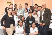 En la zona rural, Cali abre las puertas de un moderno laboratorio de biling&uuml;ismo para transformar el futuro de los estudiantes de La Buitrera