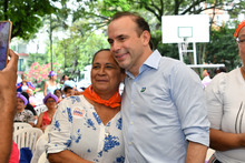 Cali conmemora el D&iacute;a Internacional de la Mujer Trabajadora: M&aacute;s de 300 cuidadoras homenajeadas