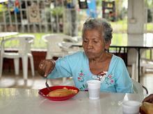 Recuperamos a Cali cuidando de nuestras personas mayores: $13.482 millones invertidos en programas para su bienestar