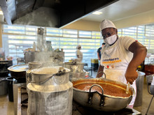 Alimentaci&oacute;n digna y oportuna todos los d&iacute;as de la semana a trav&eacute;s de los comedores comunitarios