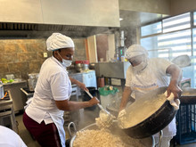 Alimentaci&oacute;n digna y oportuna todos los d&iacute;as de la semana a trav&eacute;s de los comedores comunitarios