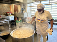 Alimentaci&oacute;n digna y oportuna todos los d&iacute;as de la semana a trav&eacute;s de los comedores comunitarios