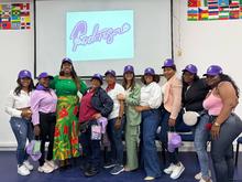 &iexcl;Poderosas! Cali ya cuenta con una cuadrilla de mujeres para la recuperaci&oacute;n de la malla vial