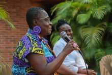 El trenzado afro, calificado como patrimonio cultural en el D&iacute;a Internacional para la Eliminaci&oacute;n del Racismo