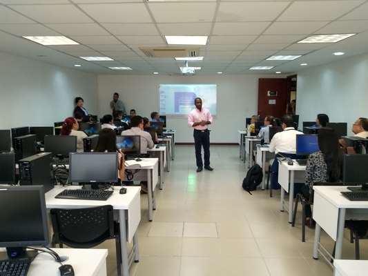 Foto 1 sesi&oacute;n 1 taller estad&iacute;stica b&aacute;sica