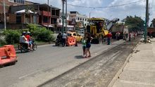 Grupo operativo de Infraestructura ejecuta mantenimiento vial en Llano Verde en el marco de &lsquo;Gobierno al Barrio&rsquo;