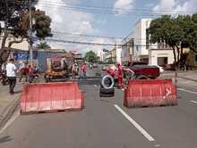 Solucionan da&ntilde;os en la malla vial en el centro de Cali con &lsquo;Obras de Coraz&oacute;n&rsquo;