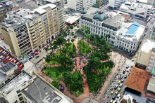 Renuevan adoquines en la reapertura de la Plaza de Cayzedo