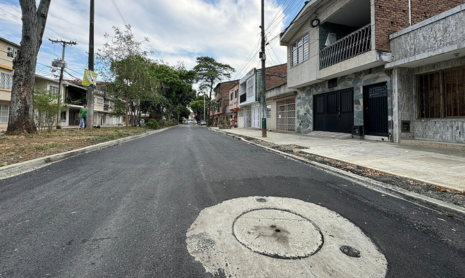 &iexcl;Alcalde Eder lo prometi&oacute; y lo cumpli&oacute;! Vecinos de Santa M&oacute;nica Popular estrenaron 700 metros de v&iacute;as antes de a&ntilde;o nuevo