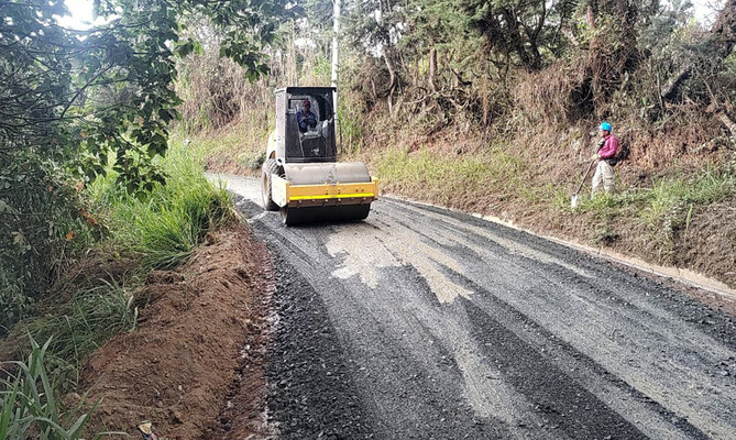 &iexcl;Aumenta la apuesta por la zona rural! Alcald&iacute;a de Cali lleva m&aacute;s de 5  kil&oacute;metros de carreteras recuperadas en La Castilla