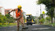 Alcalde Eder destin&oacute; m&aacute;s de 1500 millones de pesos para continuar recuperando la maquinaria de la Secretar&iacute;a de Infraestructura 