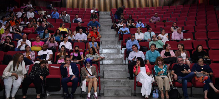Profesionales en derecho del Distrito se actualizan en temas de servicios p&uacute;blicos