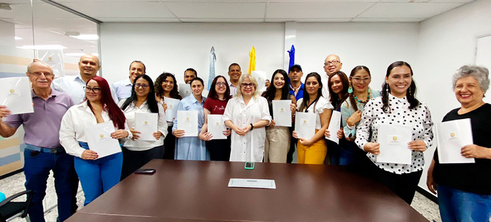 Culmin&oacute; el proceso de nacionalizaci&oacute;n de 18 ciudadanos extranjeros  que hoy son colombianos por adopci&oacute;n