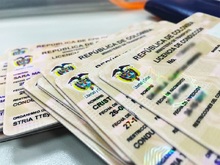 Pico y c&eacute;dula para renovaci&oacute;n de licencias de conducci&oacute;n