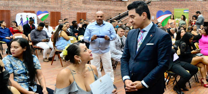 136 j&oacute;venes se graduaron como reguladores de tr&aacute;nsito, otra acci&oacute;n de transformaci&oacute;n social en Cali