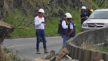 Inician labores del INV&Iacute;AS en derrumbe de la v&iacute;a al mar