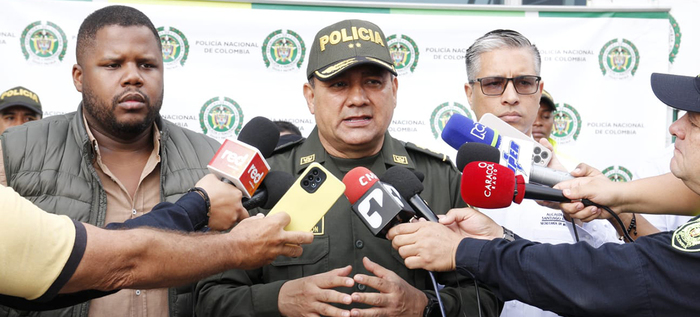 Capturado hombre que suplantaba labores del cuerpo de agentes de tr&aacute;nsito en las v&iacute;as