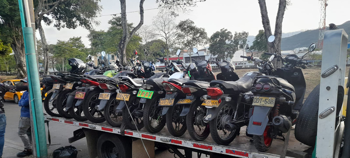 Movilidad adelanta acciones para retirar veh&iacute;culos del patio de la 66
