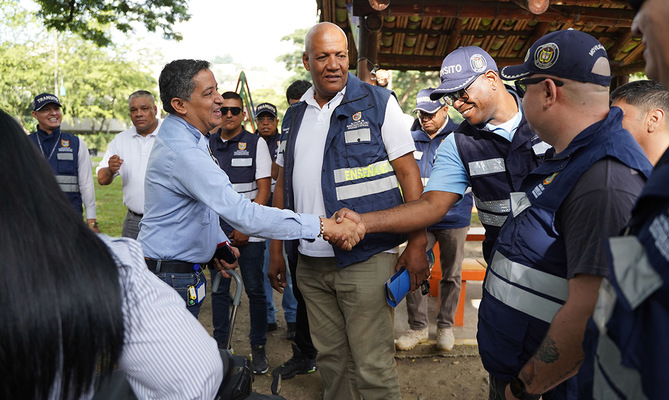 Iniciaron en Cali las pruebas t&eacute;cnicas de conducci&oacute;n con 435 aspirantes a las vacantes de agentes de tr&aacute;nsito