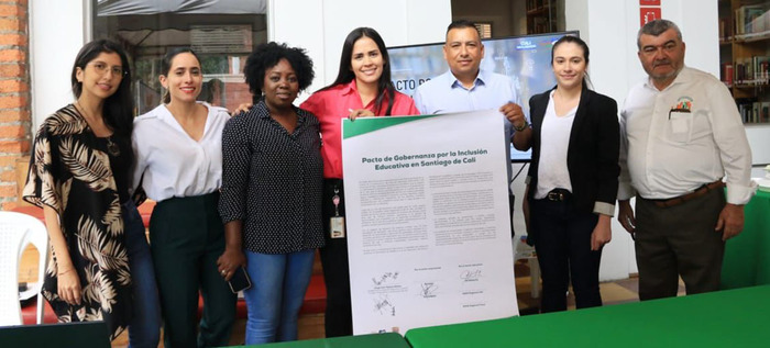 La educaci&oacute;n es el camino. Se firma pacto por la inclusi&oacute;n educativa en Cali
