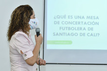 Mesa Di&aacute;logo F&uacute;tbol