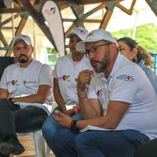 Visita Min. Interior y Deporte mesa local barrismo social
