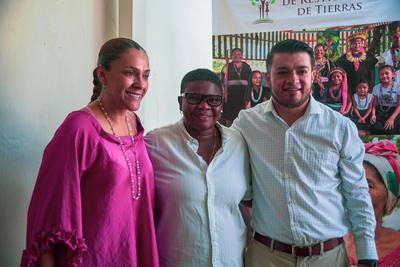 Visita de la Unidad de Restituci&oacute;n de Tierras a nuestra Casa