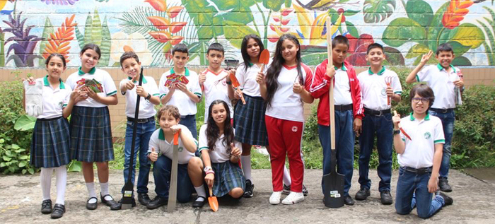 Los estudiantes de la Eco Escuela Sardi de Lima le apuestan a ser agentes de cambio
